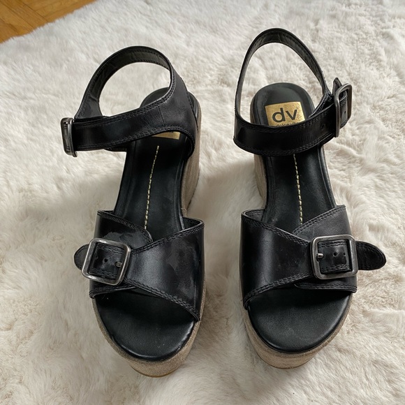 Dolce Vita Platform Sandals - Picture 2 of 3